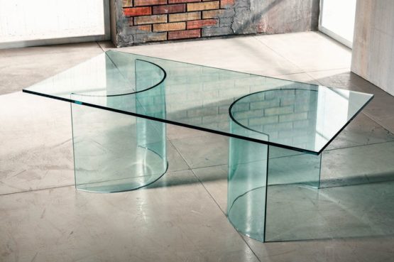 Il vetro curvato per il tavolino da salotto di Imago Factory Phoenix il ritratto